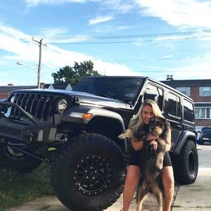 Meet your Posher, Catherine